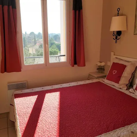 Maison Duplex 8 Pers Avec Terrasse, 3 Ch, Parking Gratuit, Animaux Admis, Acces Piscine - Fr-1-382-128 *