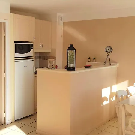 Maison Duplex 8 Pers Avec Terrasse, 3 Ch, Parking Gratuit, Animaux Admis, Acces Piscine - Fr-1-382-128 Holiday home Grospierres